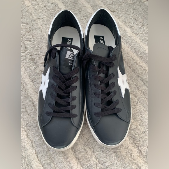 Golden goose men’s Superstar Low top sneaker
NWT - Picture 2 of 11